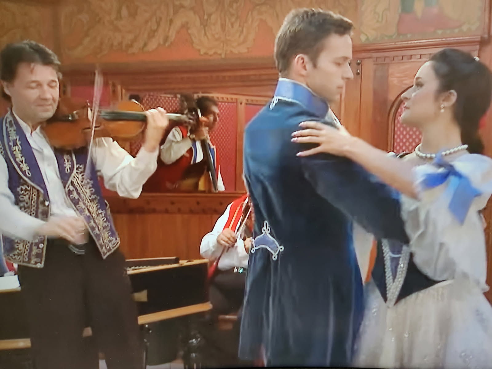 hungarian
                  chardas dance