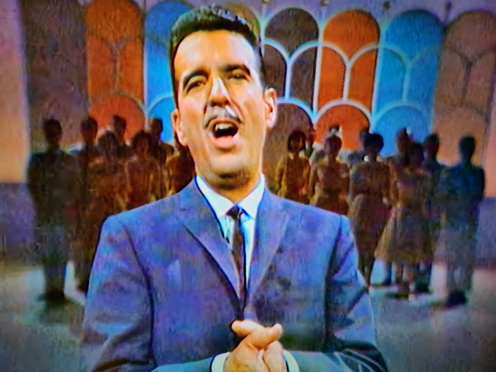 Tennessee Ernie Ford His Eye is on the Sparrow